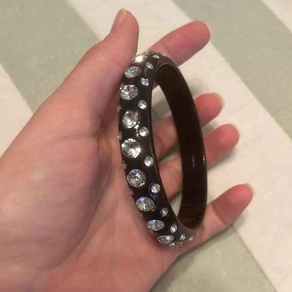 Bangle acrylic style black with chunky clear rhinestones - Picture 3 of 4